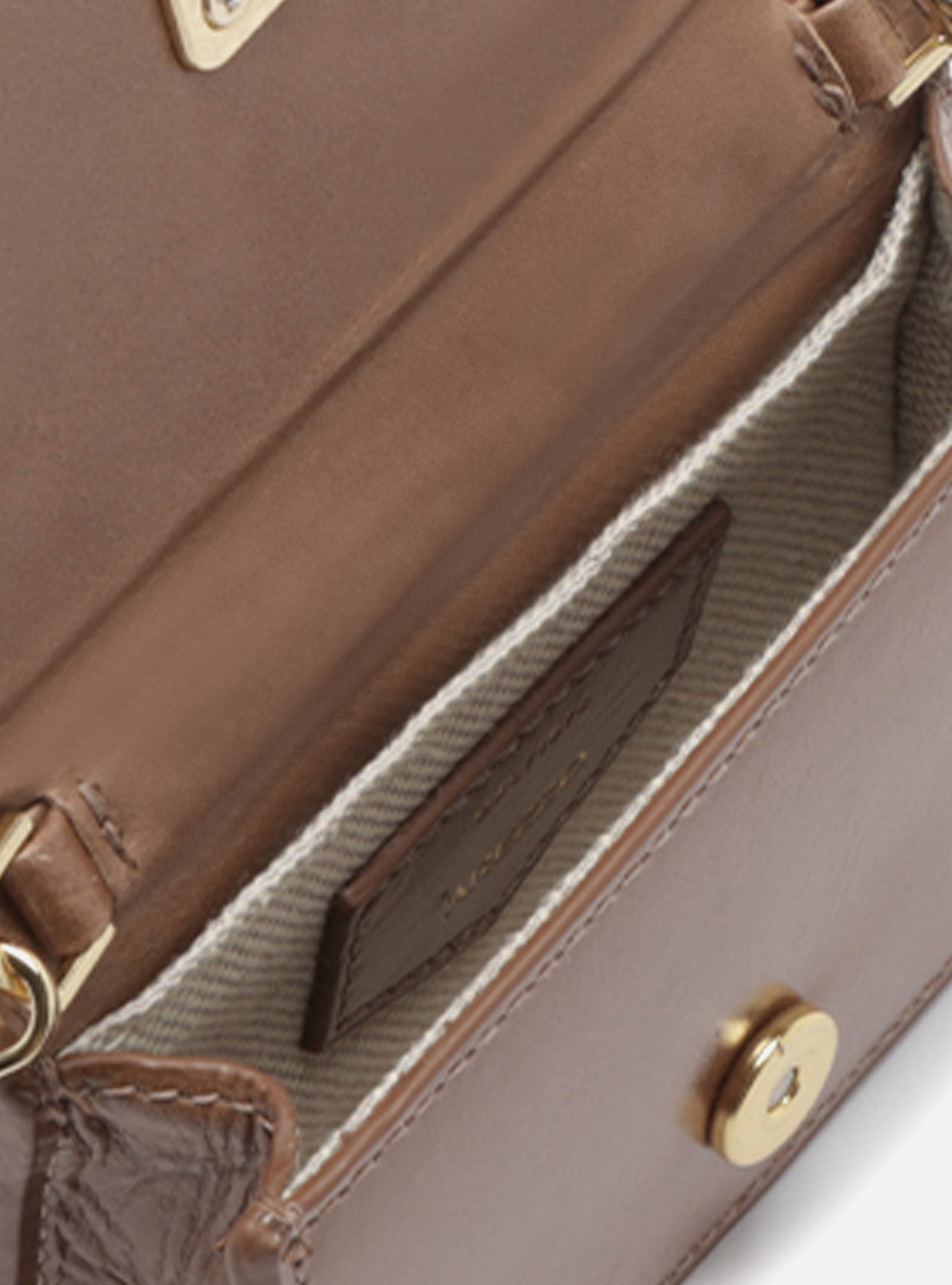 Bolsa Tiracolo Marrom Couro Pequena Metal Charms — foto 4
