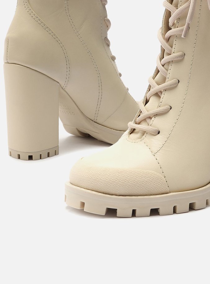 Coturno Off-White Couro Alto Tratorado Lizza 