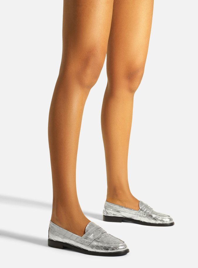 Mocassim Prata Croco Bico Redondo Tira