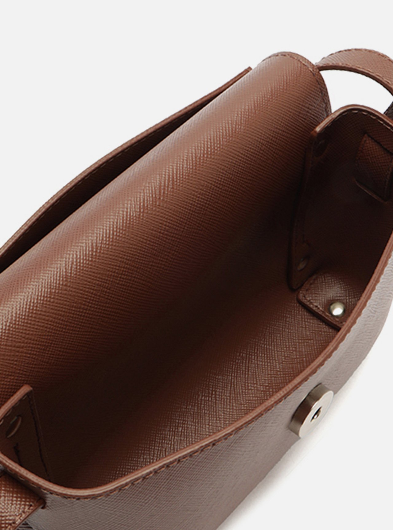 Bolsa Tiracolo Marrom Chocolate Pequena Envelope — foto 4