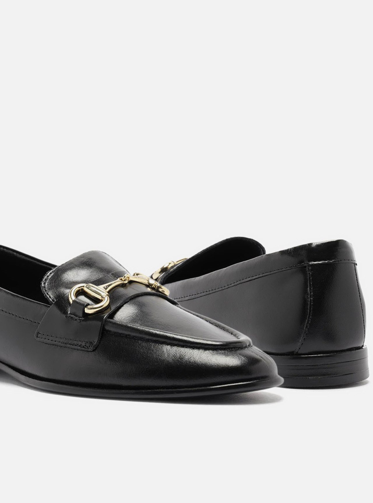 Mocassim Preto Couro Bico Fino Bridão — foto 4
