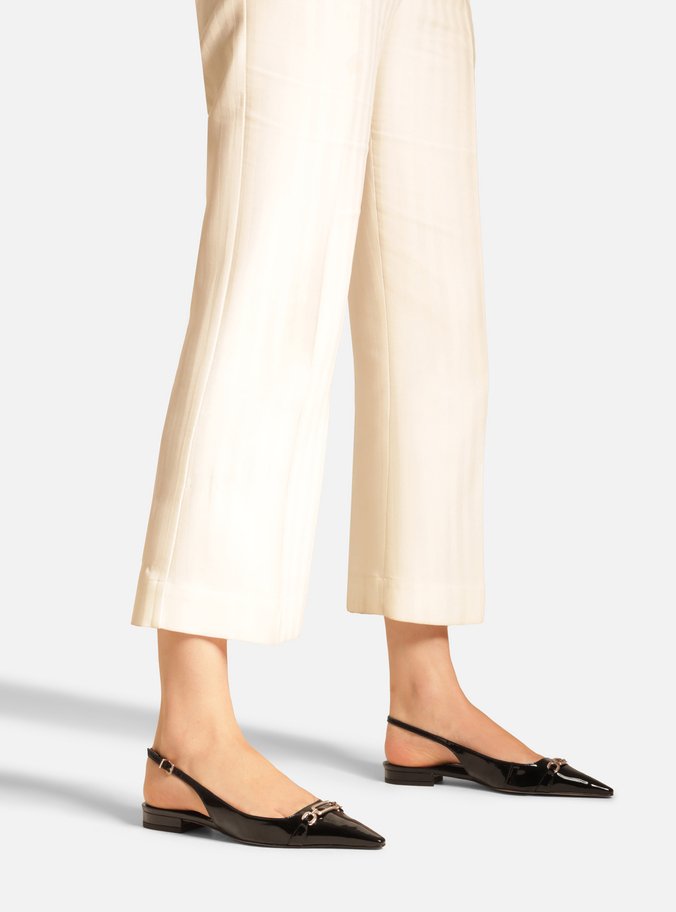 Sapatilha Preta Bico Fino Slingback Metal