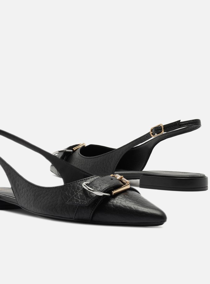 Sapatilha Preta Couro Textura Slingback Fivela