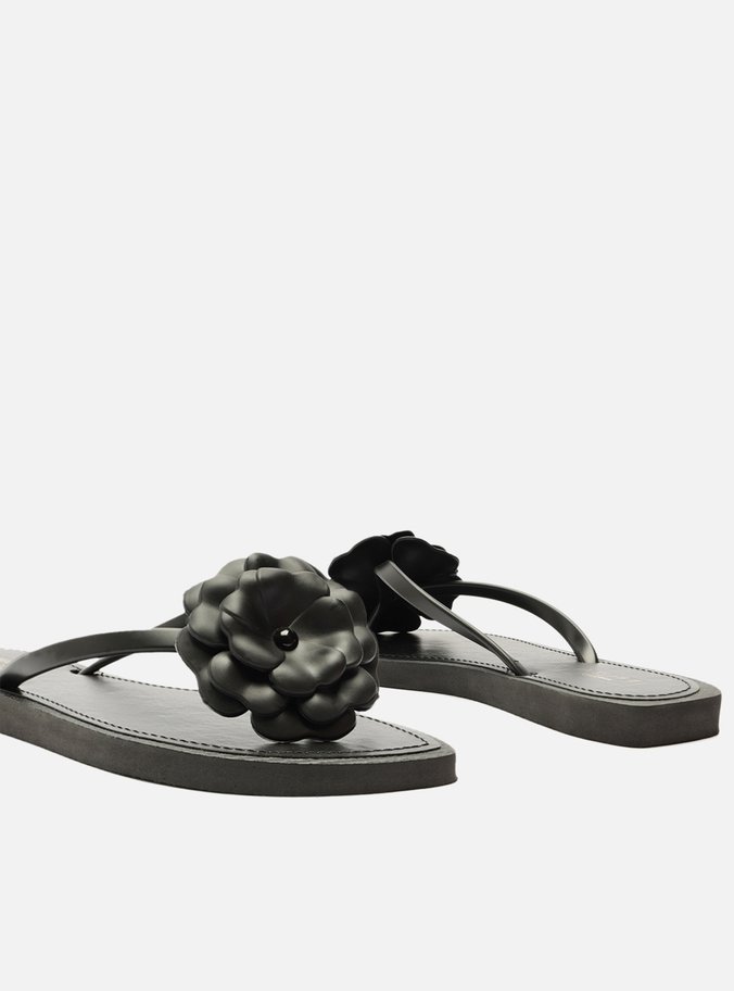 Chinelo de Dedo Preto Flor Flash Brizza