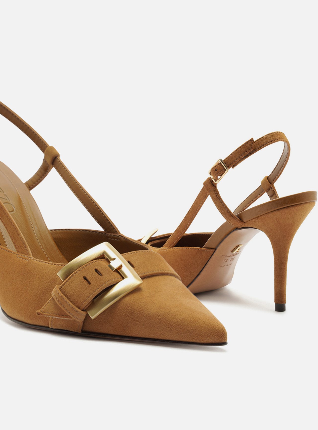 Scarpin Marrom Acamurçado Salto Fino Fivela Slingback — foto 4