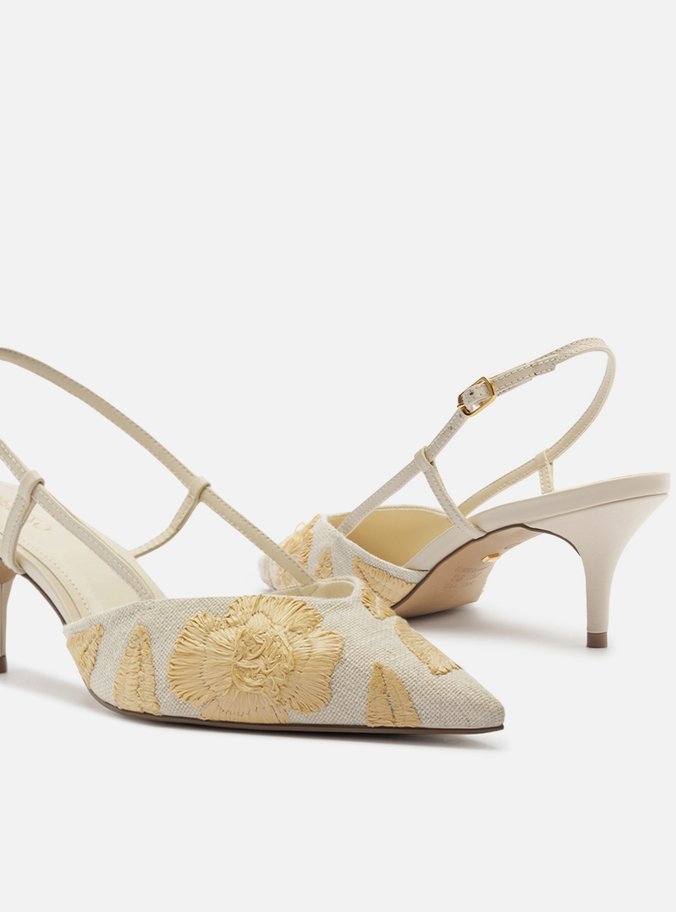 Scarpin Branco Salto Kitten Slingback Bordado