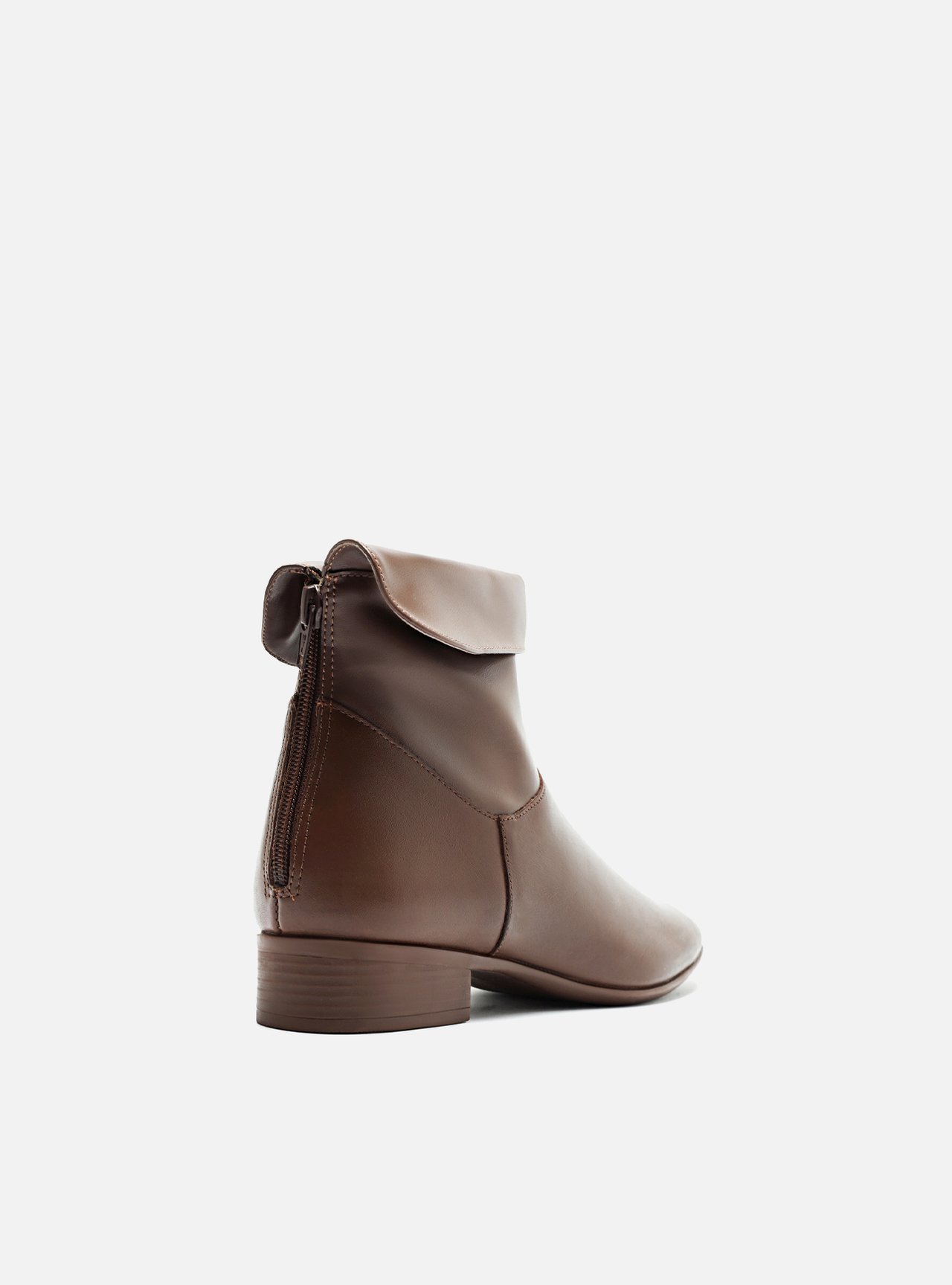 Bota Classic Couro New Coffee