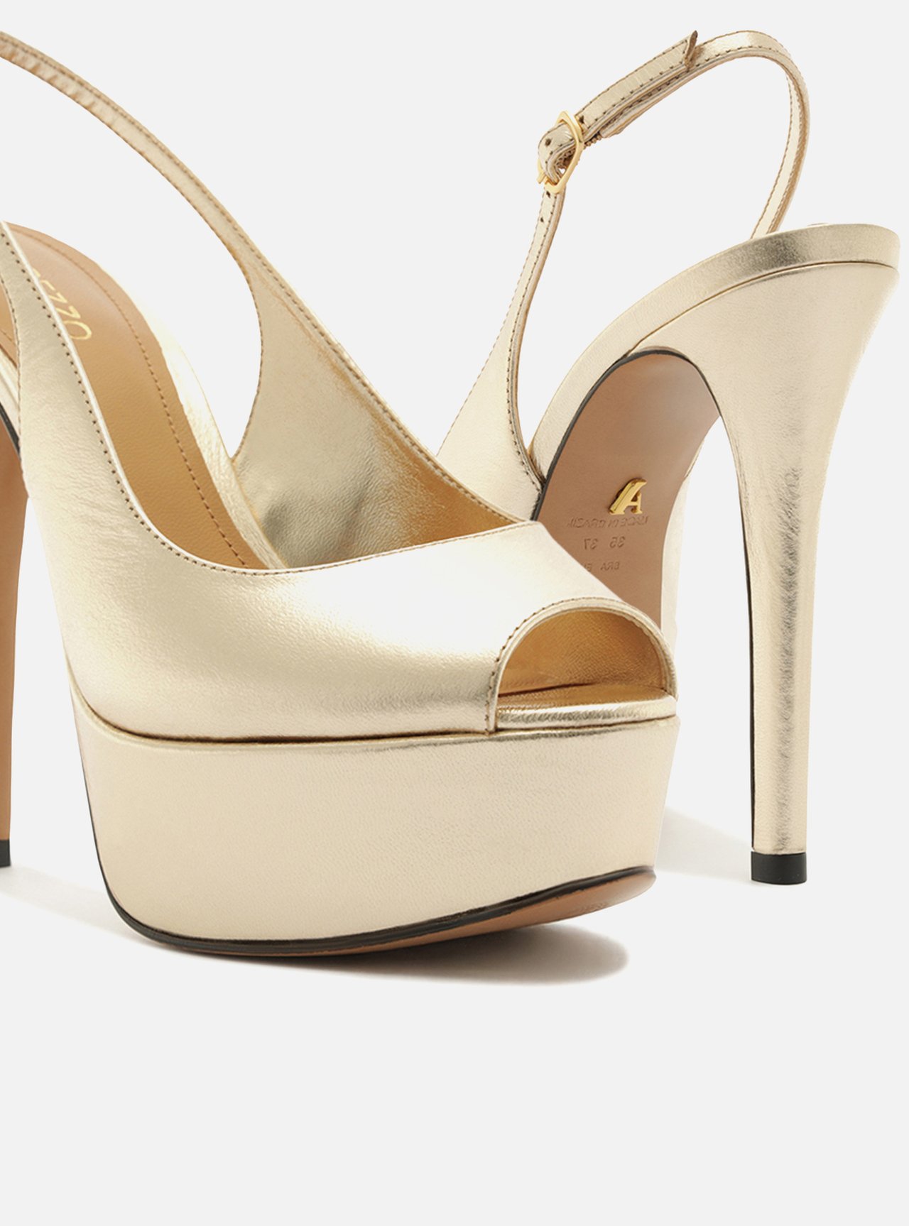 Scarpin Dourado Couro Meia Pata Slingback — foto 4