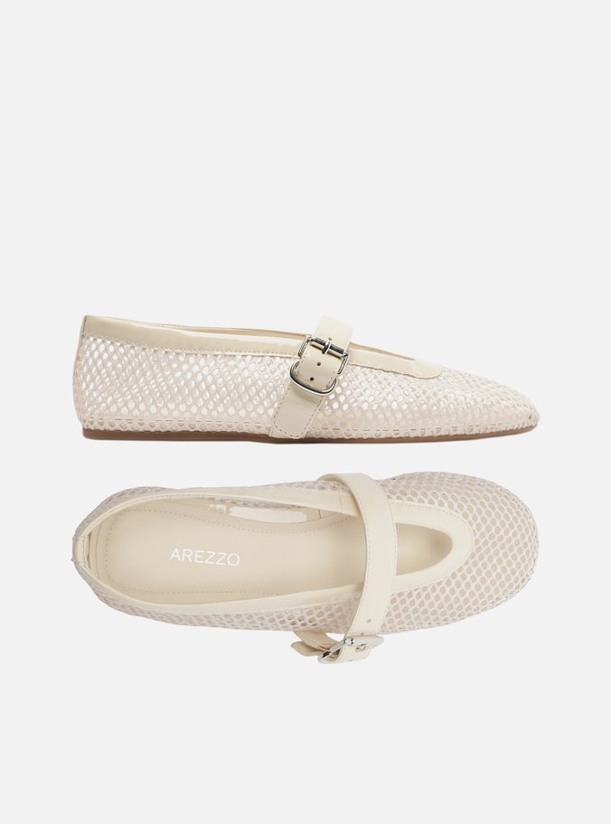 Sapatilha Off-White Verniz Tela Fivela