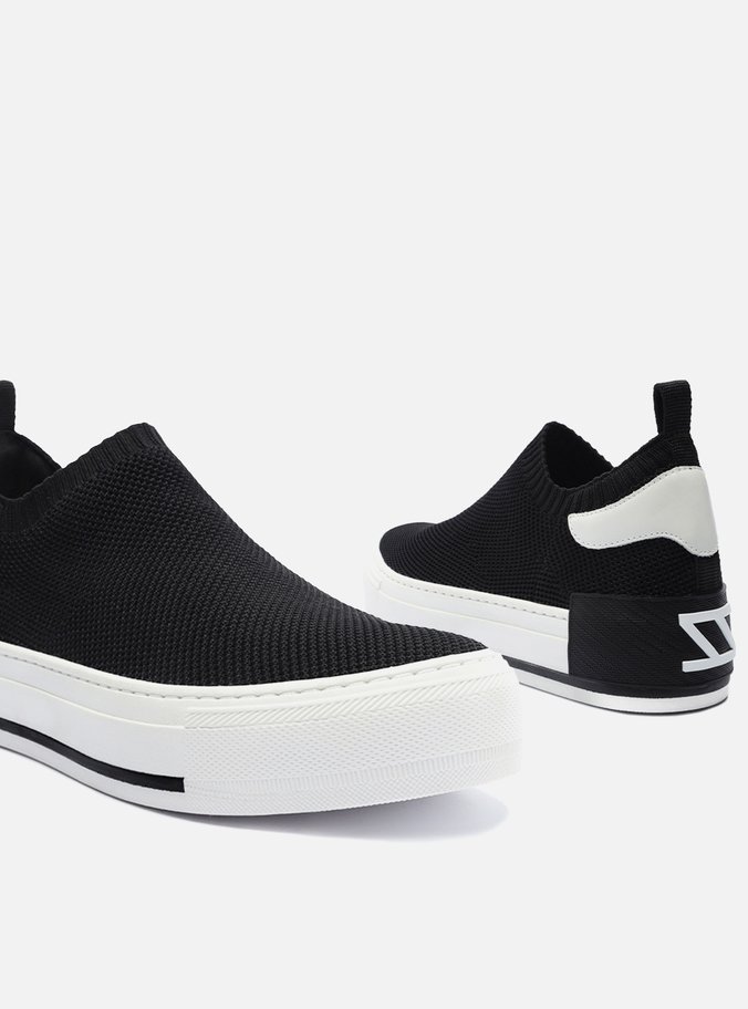 Tênis Slip On Preto Plataforma