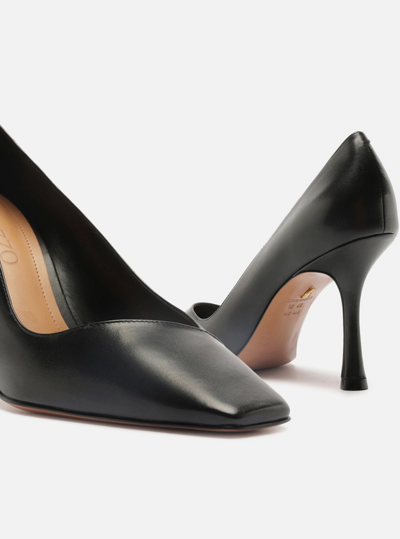 Scarpin Preto Couro Bico Quadrado — foto 4