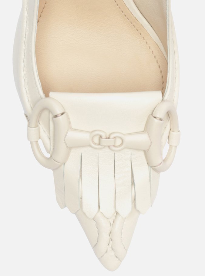 Scarpin Branco Couro Bico Fino Slingback Barbicacho
