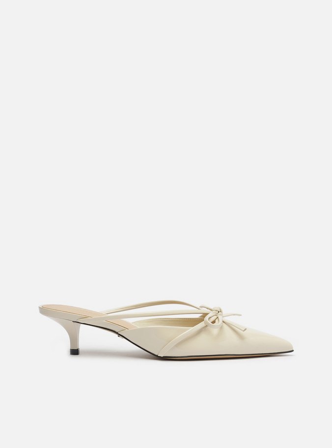 Mule Branca Verniz Salto Kitten Laço