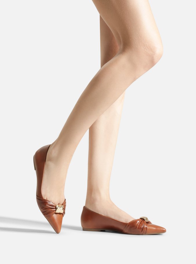 Sapatilha Marrom Couro Bico Fino Metal