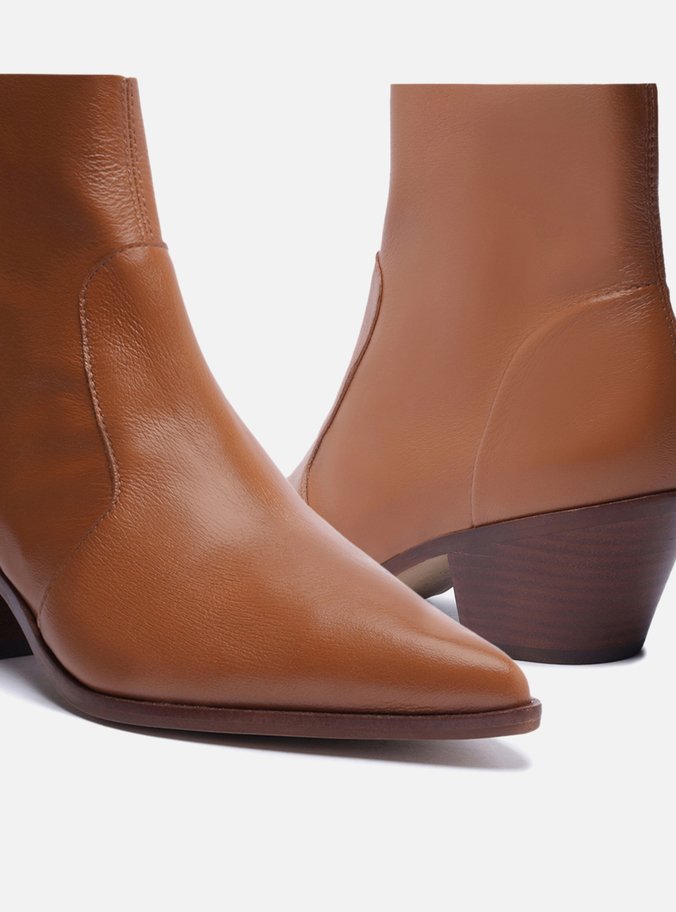 Bota Marrom Couro Cano Curto Bico Fino