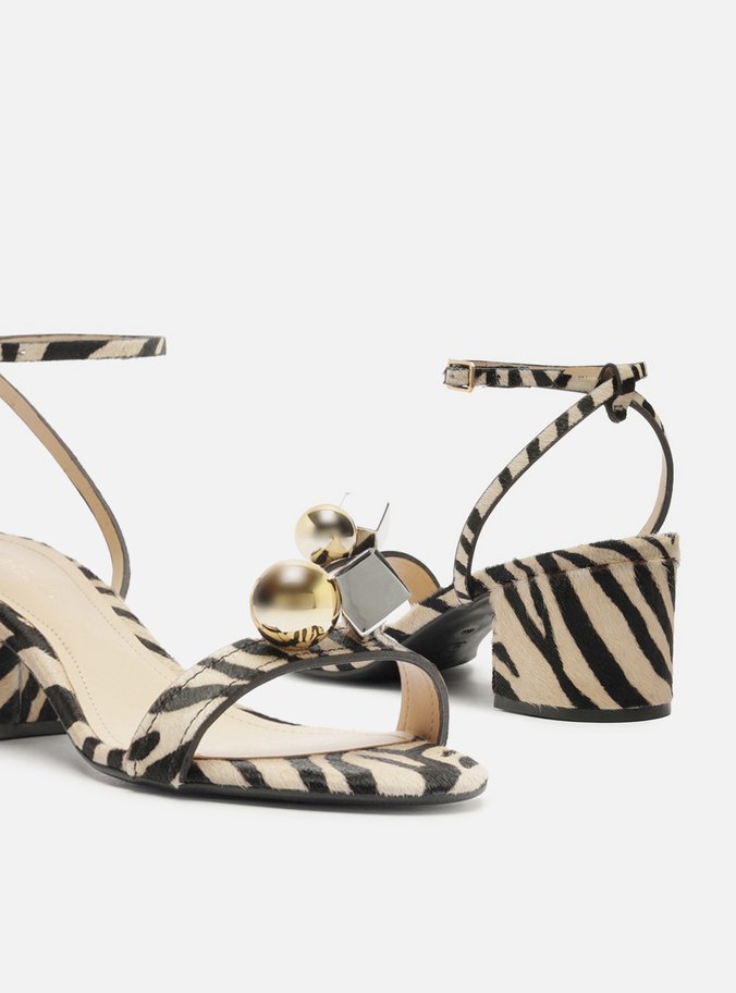 Sandália Animal Print Salto Bloco Metais