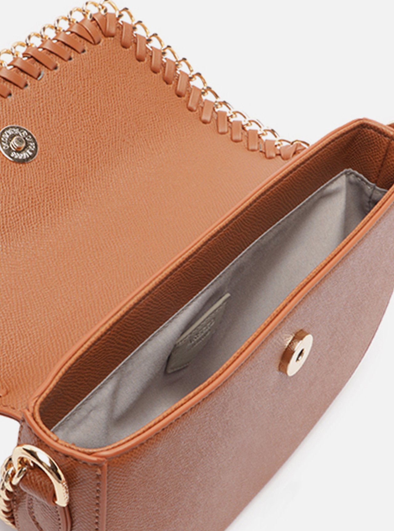 Bolsa Tiracolo Marrom Pequena Corrente — foto 4
