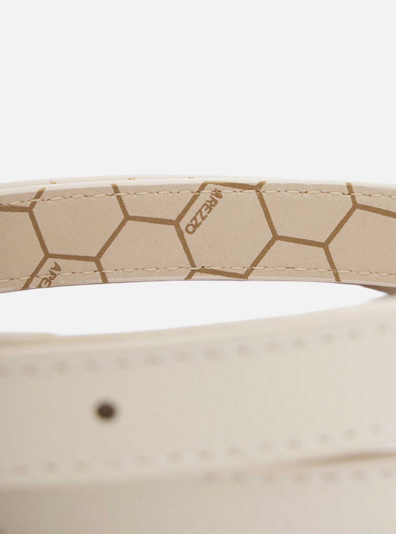 Cinto Off White Couro Fino Fivela Quadrada Metal — foto 5