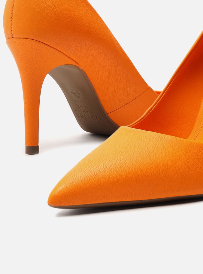 Scarpin Laranja Couro Salto Fino Monocromático