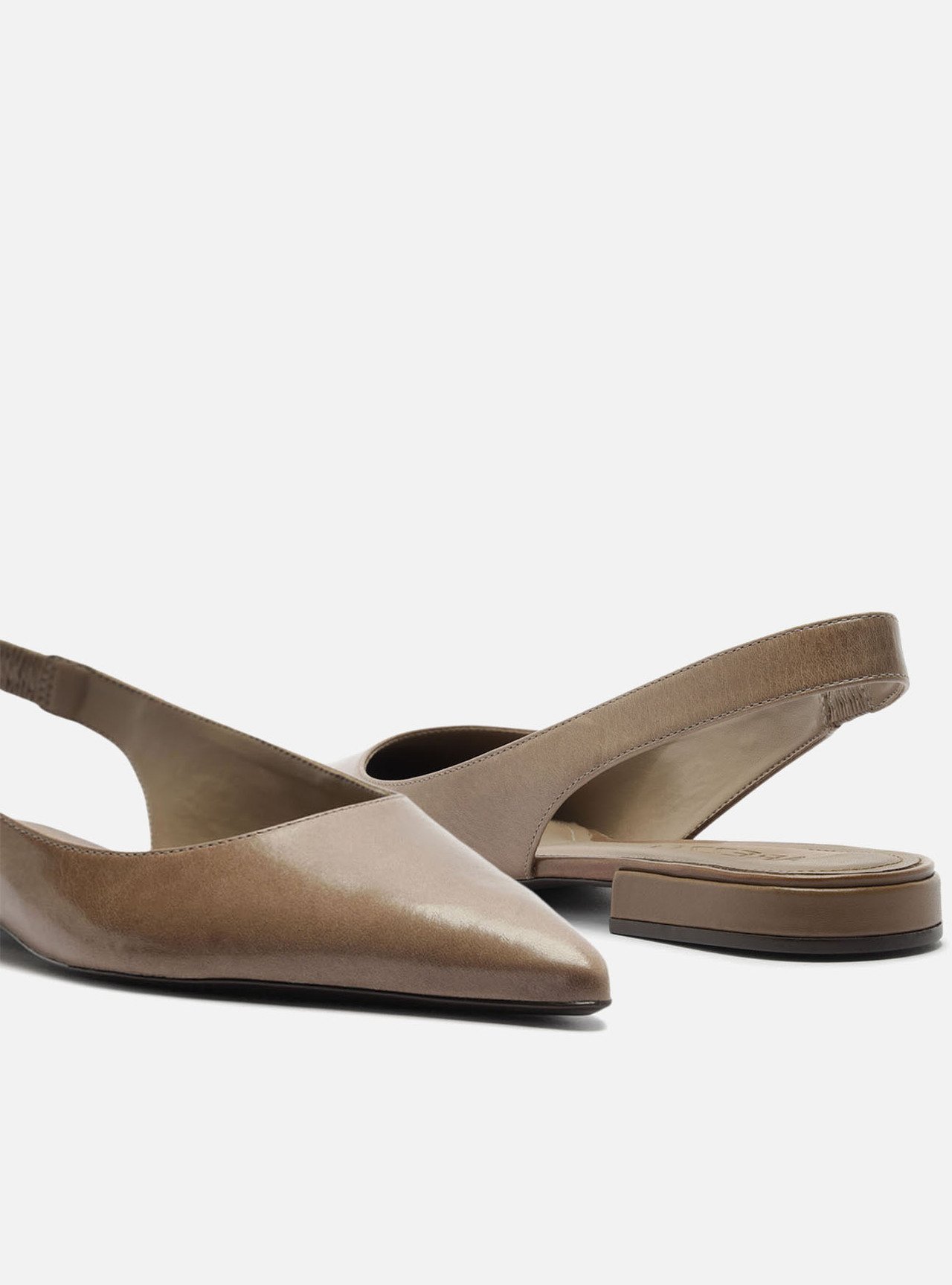 Sapatilha Cinza Couro Slingback Bico Fino — foto 4