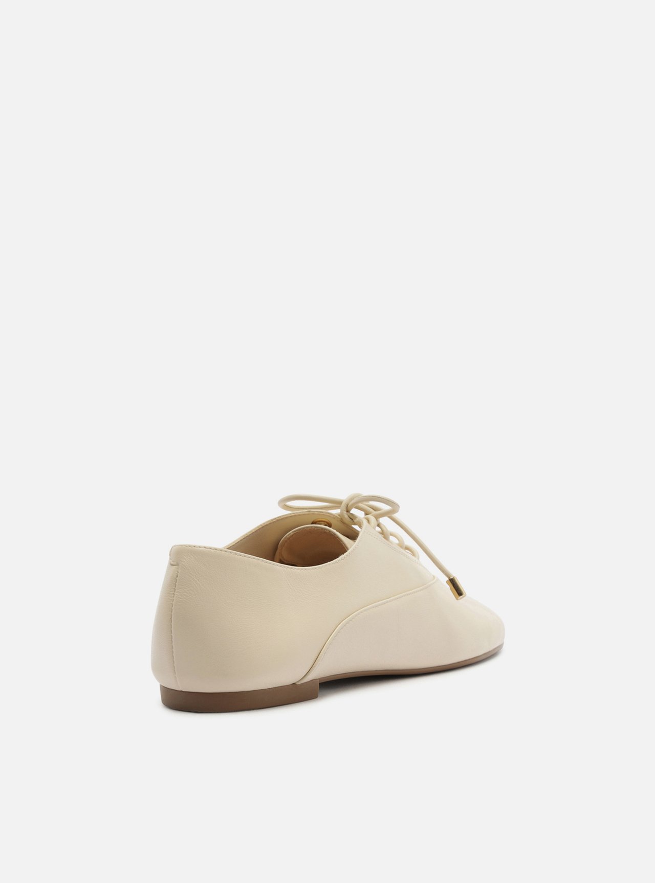 Mocassim Off White Bico Redondo Metais — foto 3