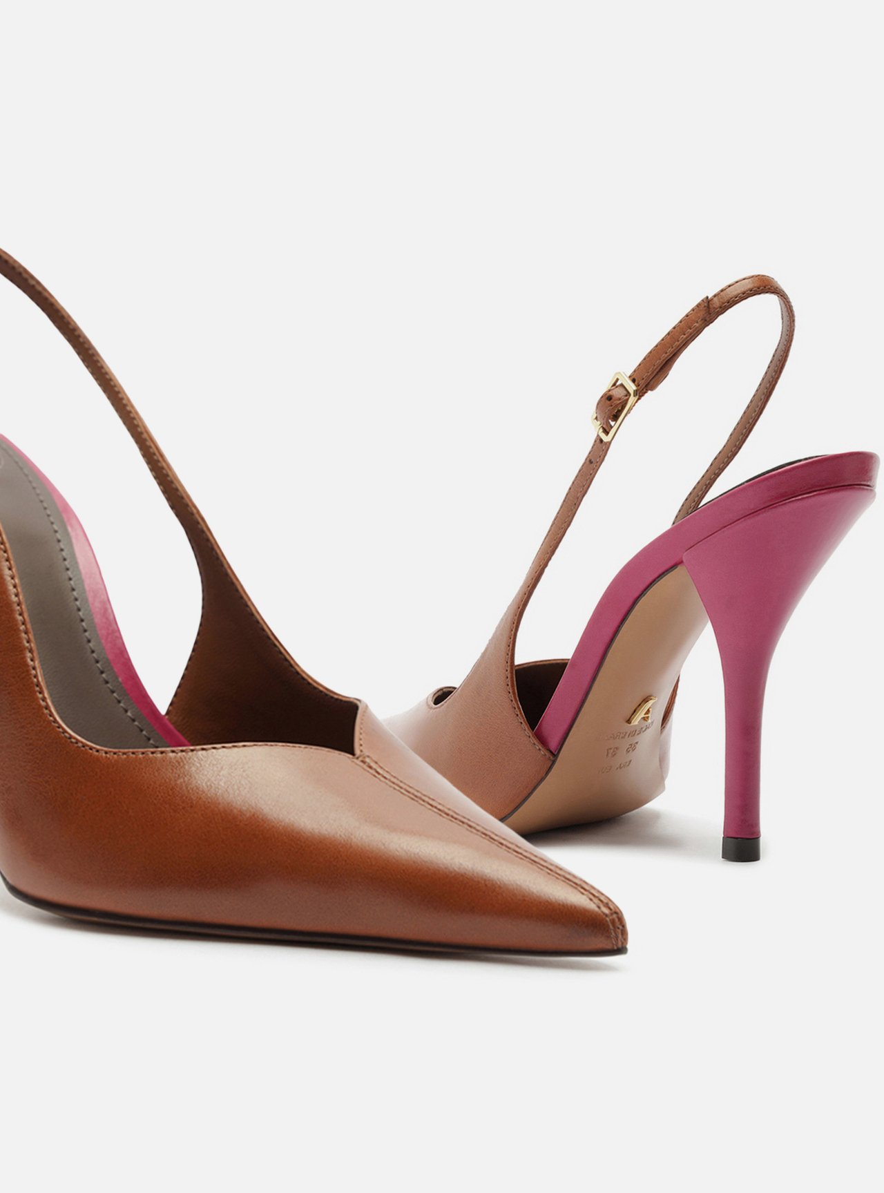 Scarpin Marrom Couro Salto Fino Slingback — foto 4