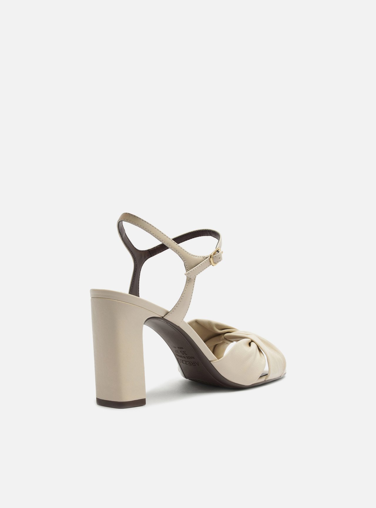 Sandália Off White Couro Salto Bloco Nó — foto 3