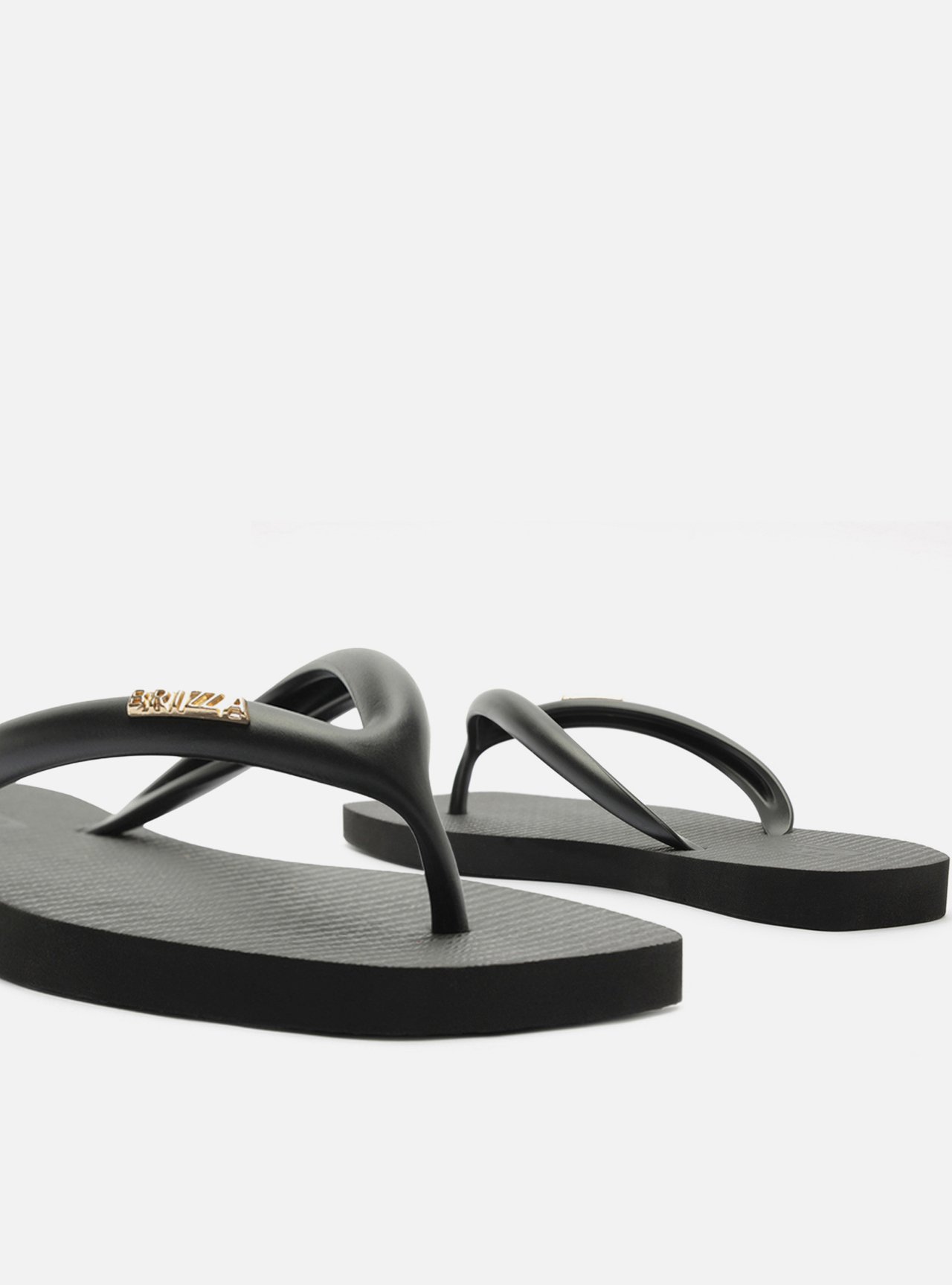 Chinelo de Dedo Preto Flatform Metais Brizza — foto 4