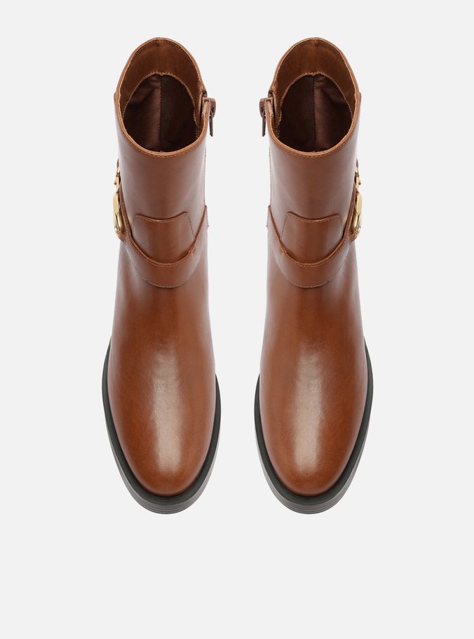 Bota Marrom Couro Cano Curto Detalhe Metal