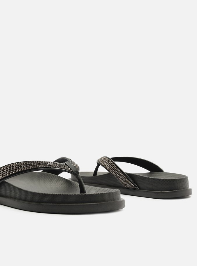 Chinelo de Dedo Preto Strass Lara Brizza