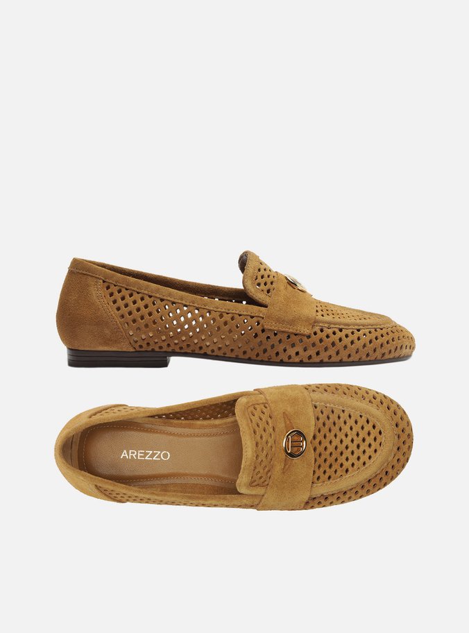Mocassim Marrom Suede Bico Redondo Vazado Metal