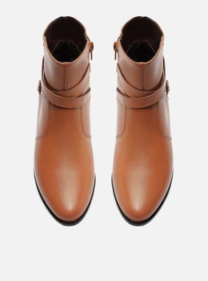 Bota Marrom Couro Cano Curto Salto Baixo Tira