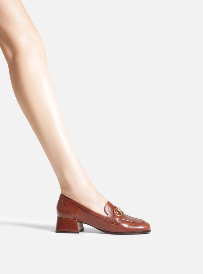Loafer Marrom Couro Salto Bloco Metal Heritage