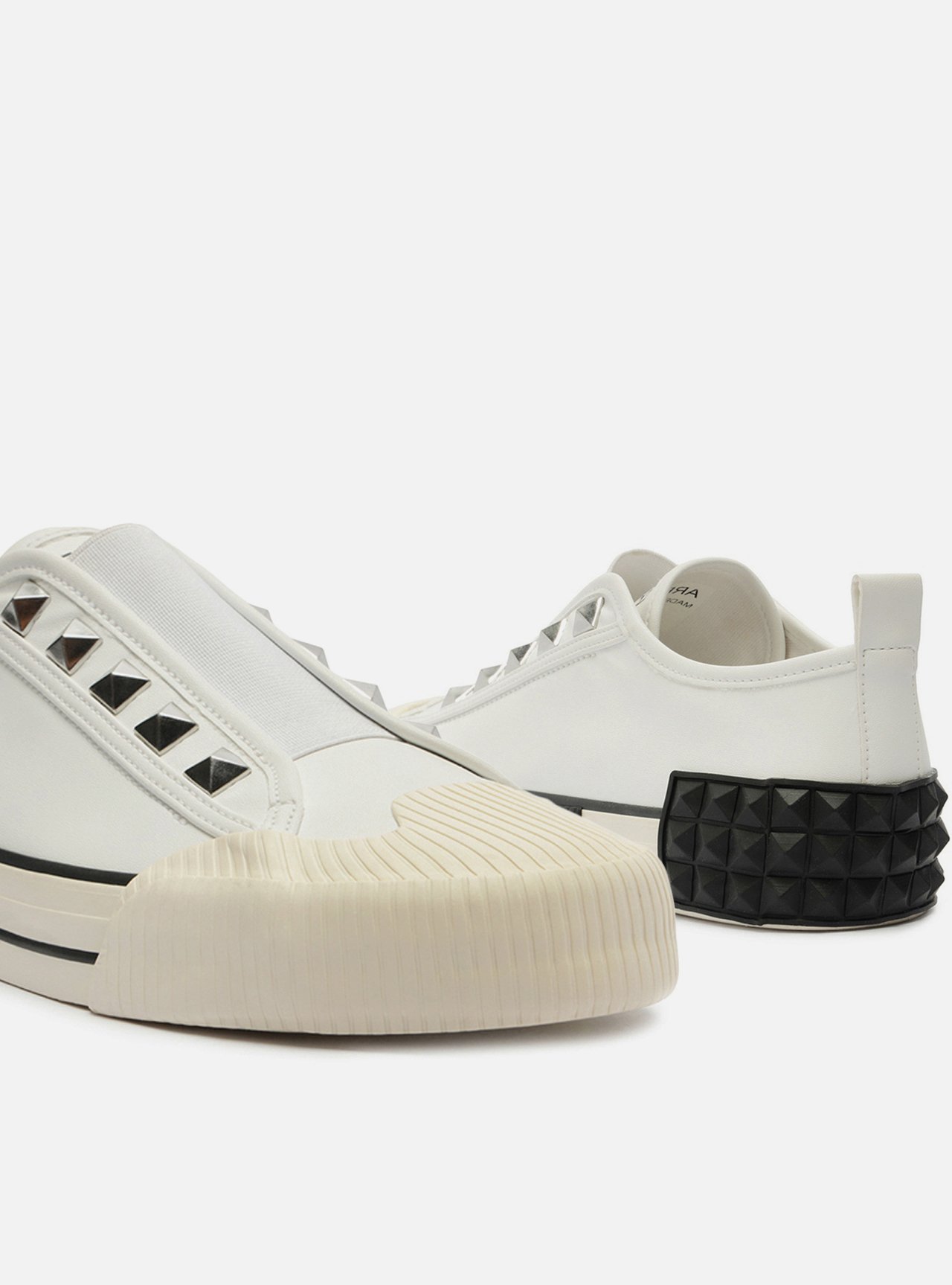 Tênis Slip On Branco Bico Redondo — foto 4