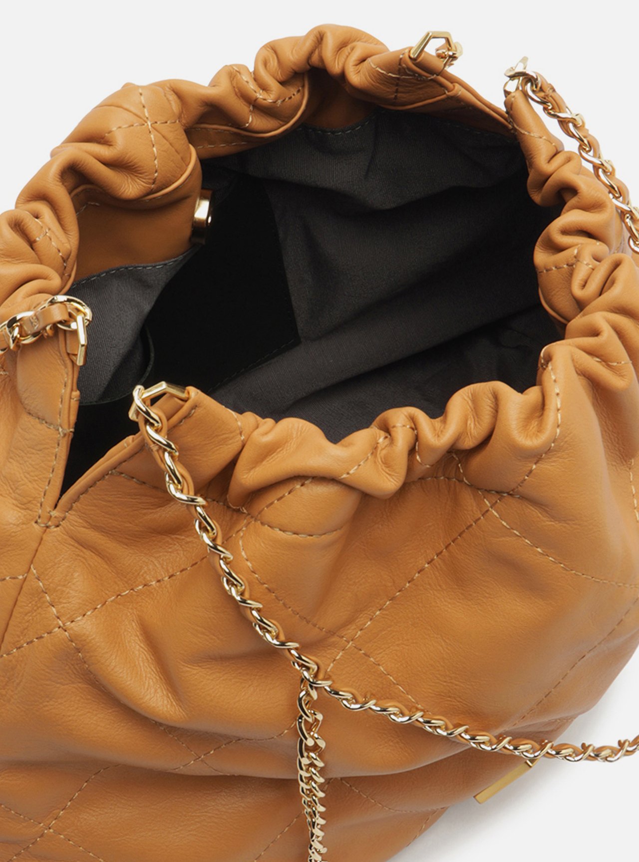 Bolsa Hobo Marrom Couro Grande Matelassê Corrente — foto 4