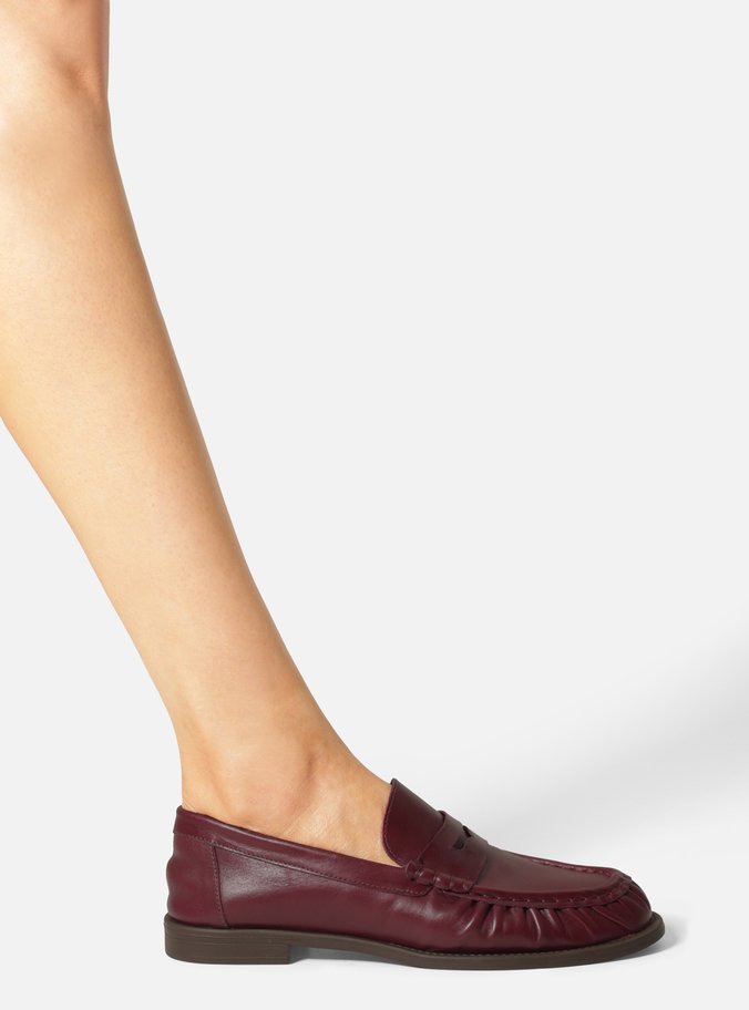 Mocassim Vermelho Camurça Franzido Tira