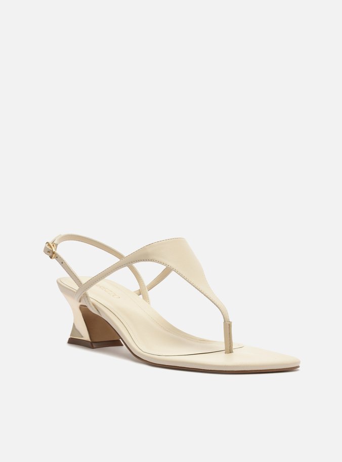 Sandália Off-White Salto Médio