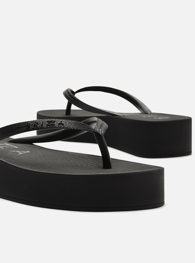 Sandália Preta Flatform Mykonos