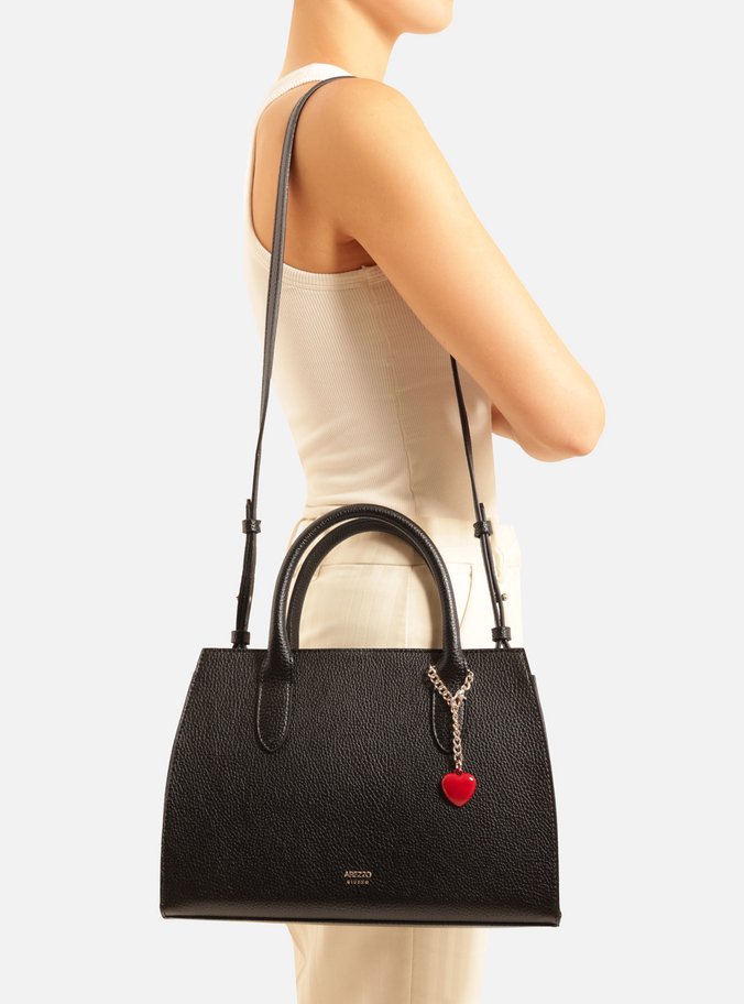 Bolsa Tote Preta Média Pingente Coração