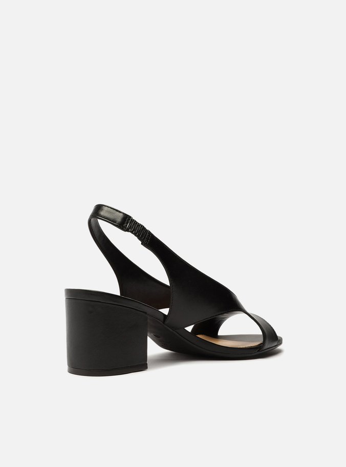 Sandália Preta Couro Salto Médio Slingback