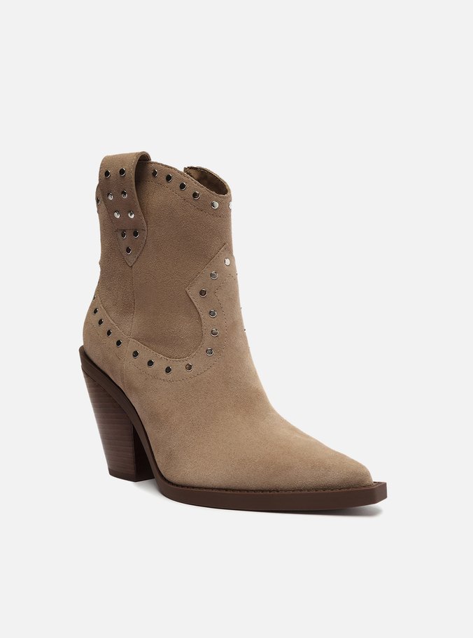 Bota Marrom Acamurçada Cano Curto Tachas Western