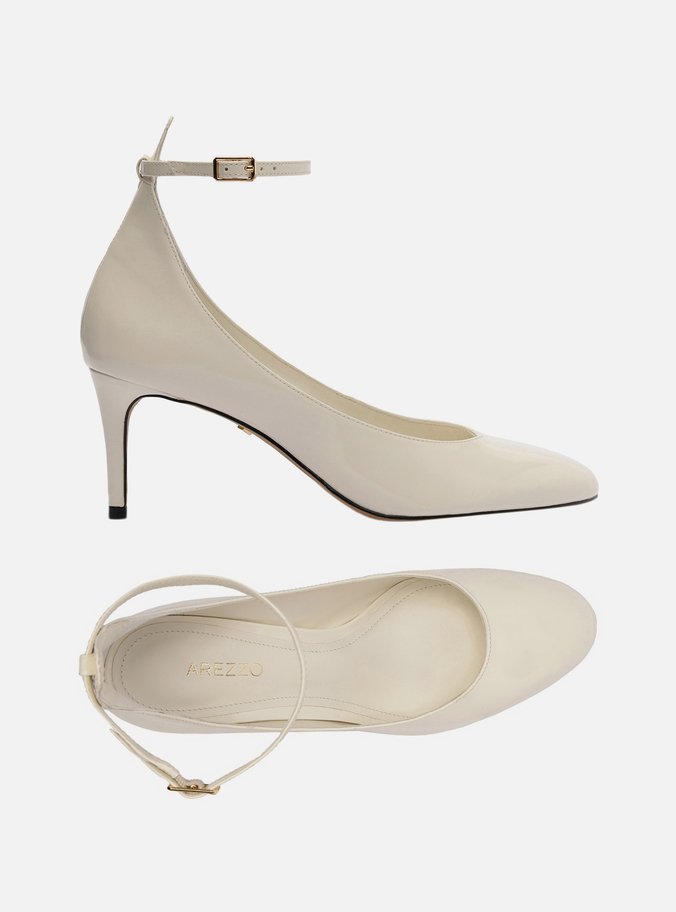 Scarpin Branco Verniz Salto Baixo Fino Tira