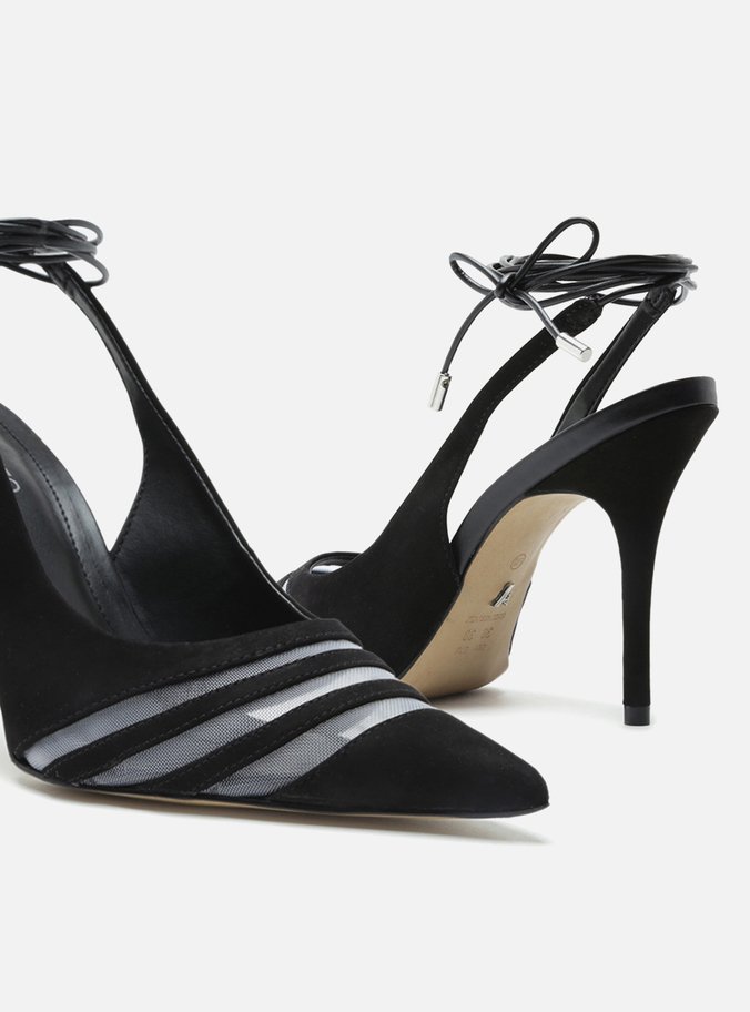 Scarpin Preto Salto Fino Amarração