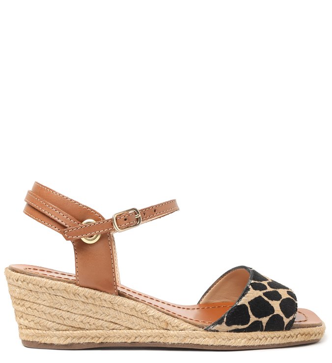 Sandália Animal Print Pelo Anabela Onça