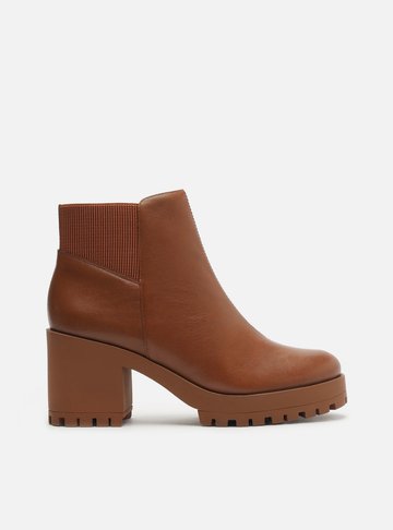 Bota Caramelo Couro Cano Curto Sola Tratorada