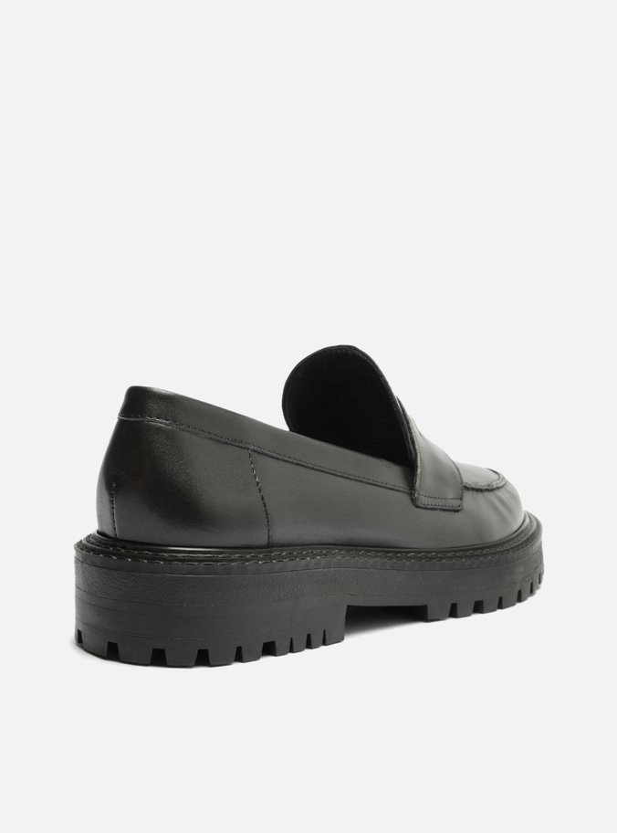 Mocassim Preto Couro Bico Redondo Tratorado