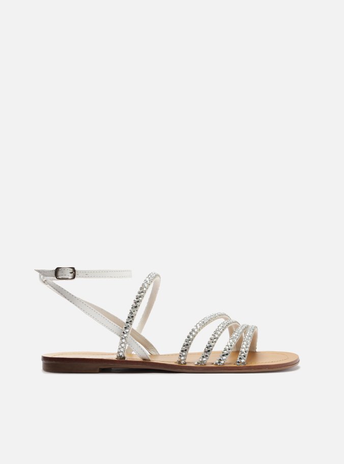 Sandália Rasteira Prateada Bico Redondo Fivela Strass