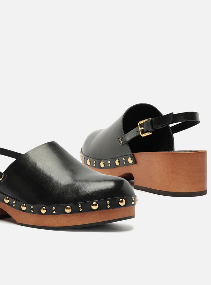 Mule Clog Preta Couro Salto Médio Tira