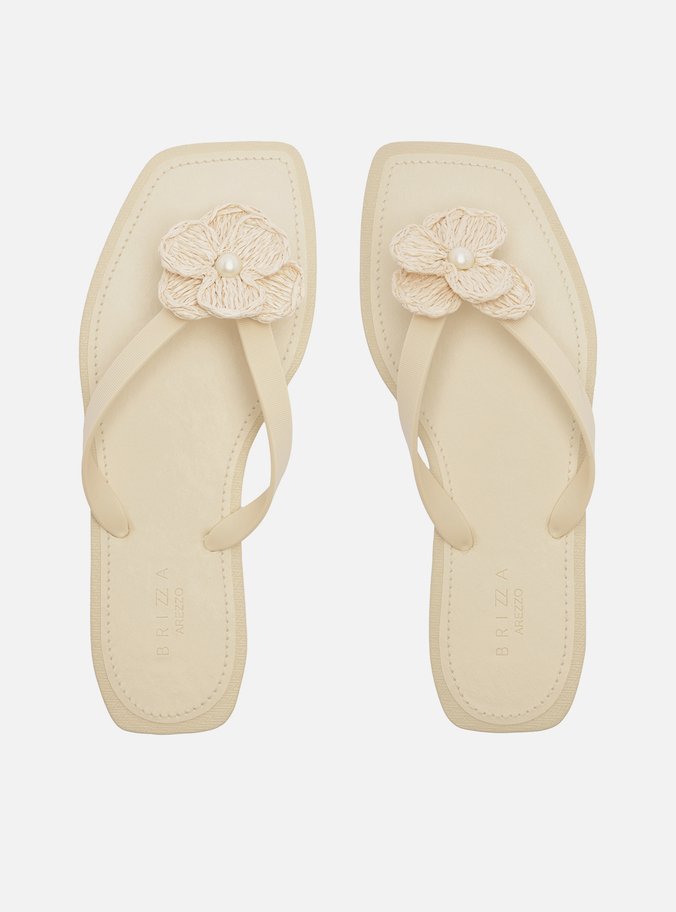 Chinelo de Dedo Off-White Flor Brizza