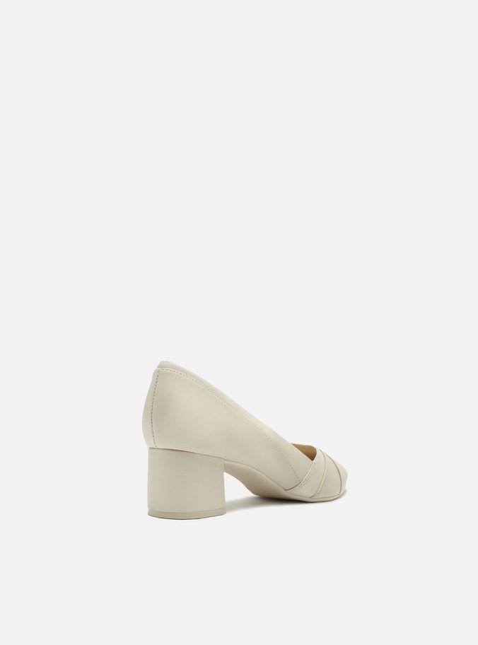 Scarpin Off-White Salto Bloco Bico Fino